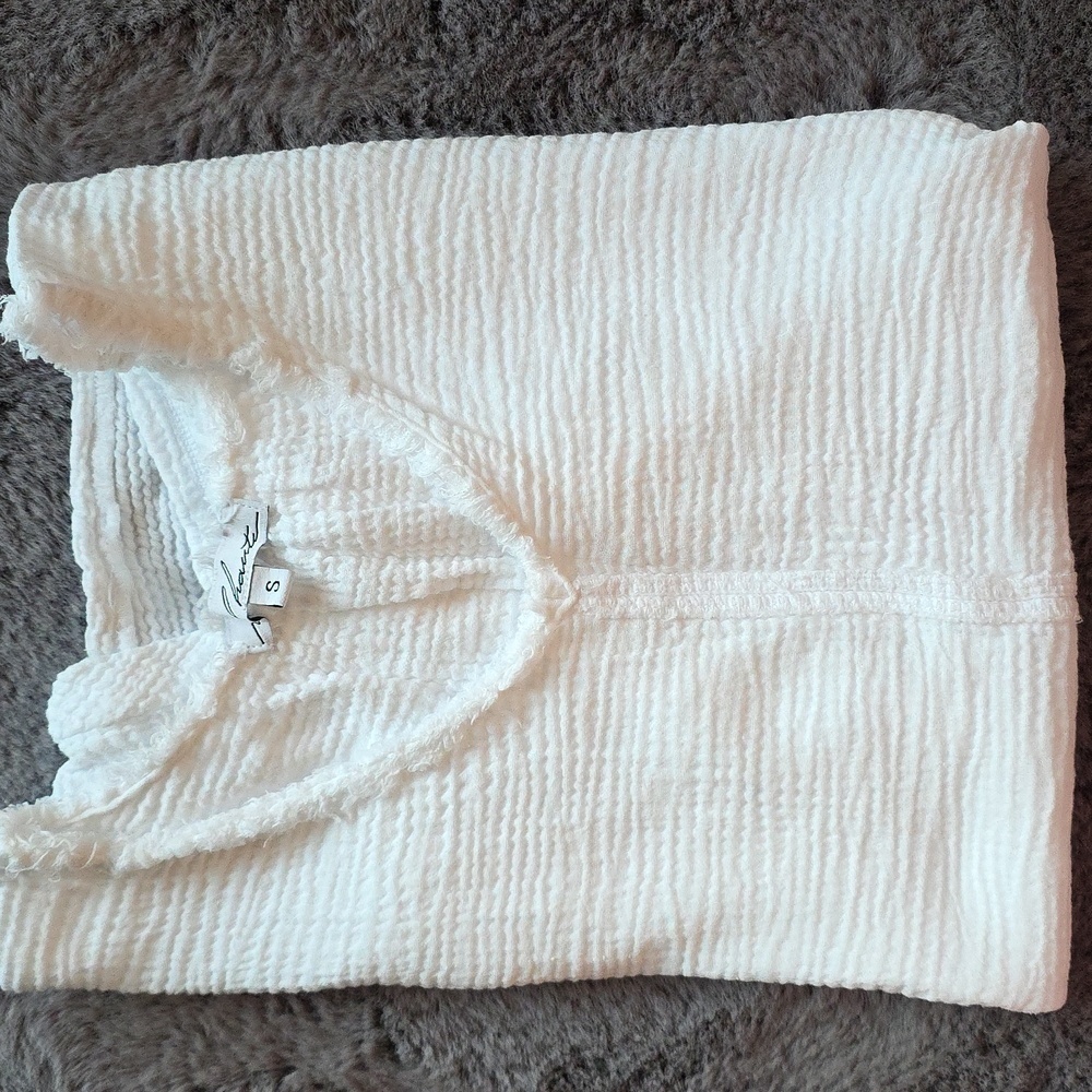 Red Haute White Gauze Short Sleeve Cotton Raw Edge Rayon Top Small